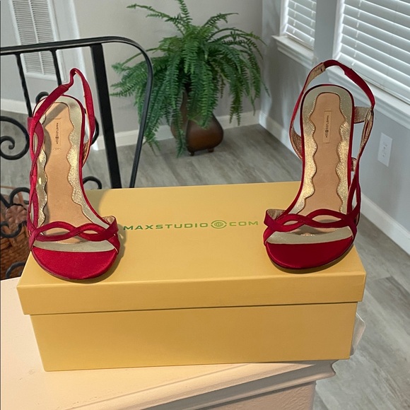 Max Studio Seahorse Red Strappy Heels - Picture 2 of 11